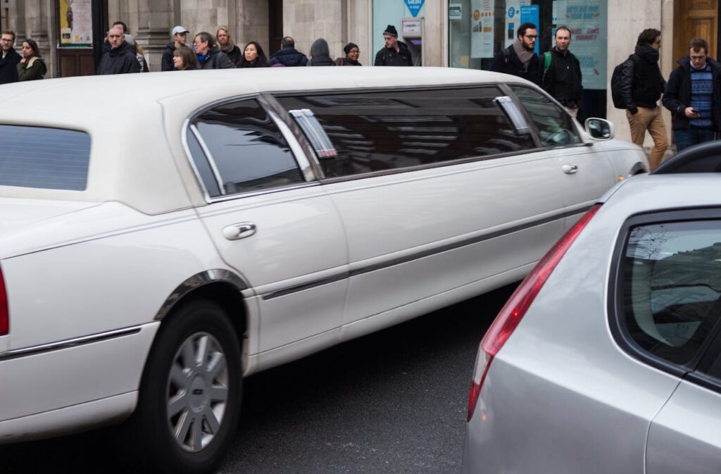 White limousine in Budapest represents Limo Hire for Hen Parties in Budapest.